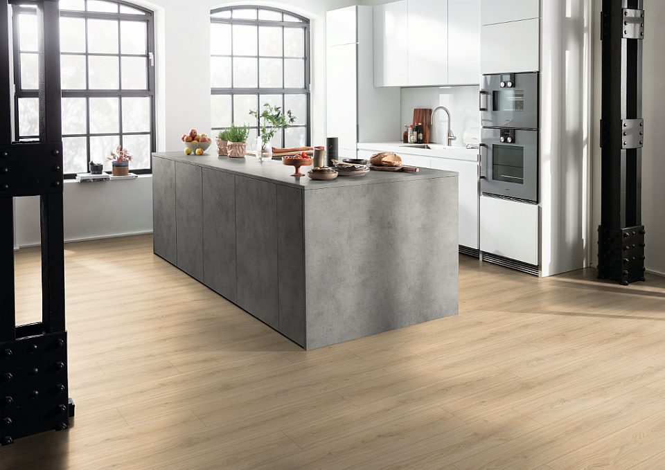 EGGER E-motion aqua plus Dub padua světlý EL2170
