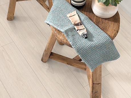EGGER E-motion aqua plus Dub casella bílý EL2150